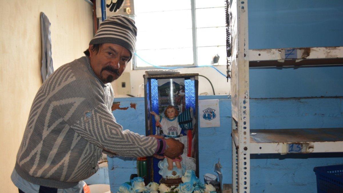 Pedido. Antes de cada entrenamiento o partido, Escalante se encomienda a la imagen y le pide que todo salga bien, no solo por los resultados, también pide que no haya lesiones.