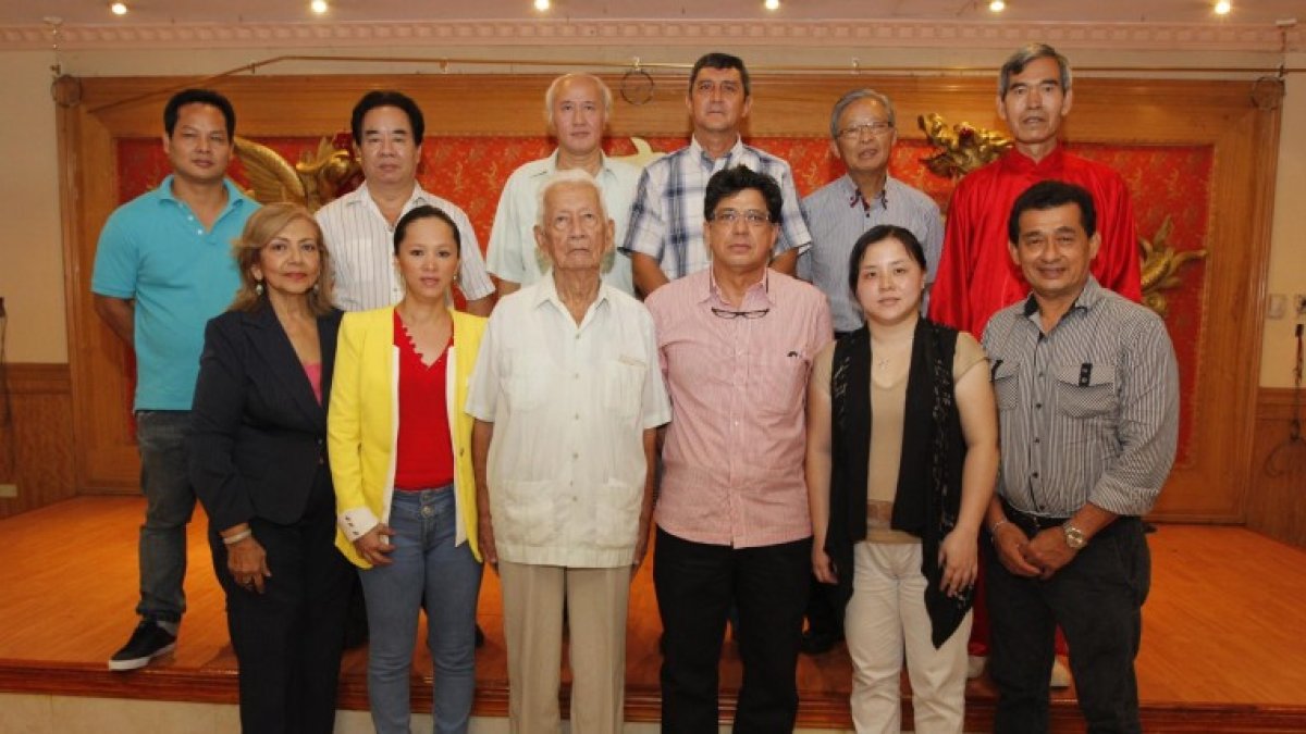 Dirigentes de la Sociedad de Beneficencia de la Colonia China 2016.