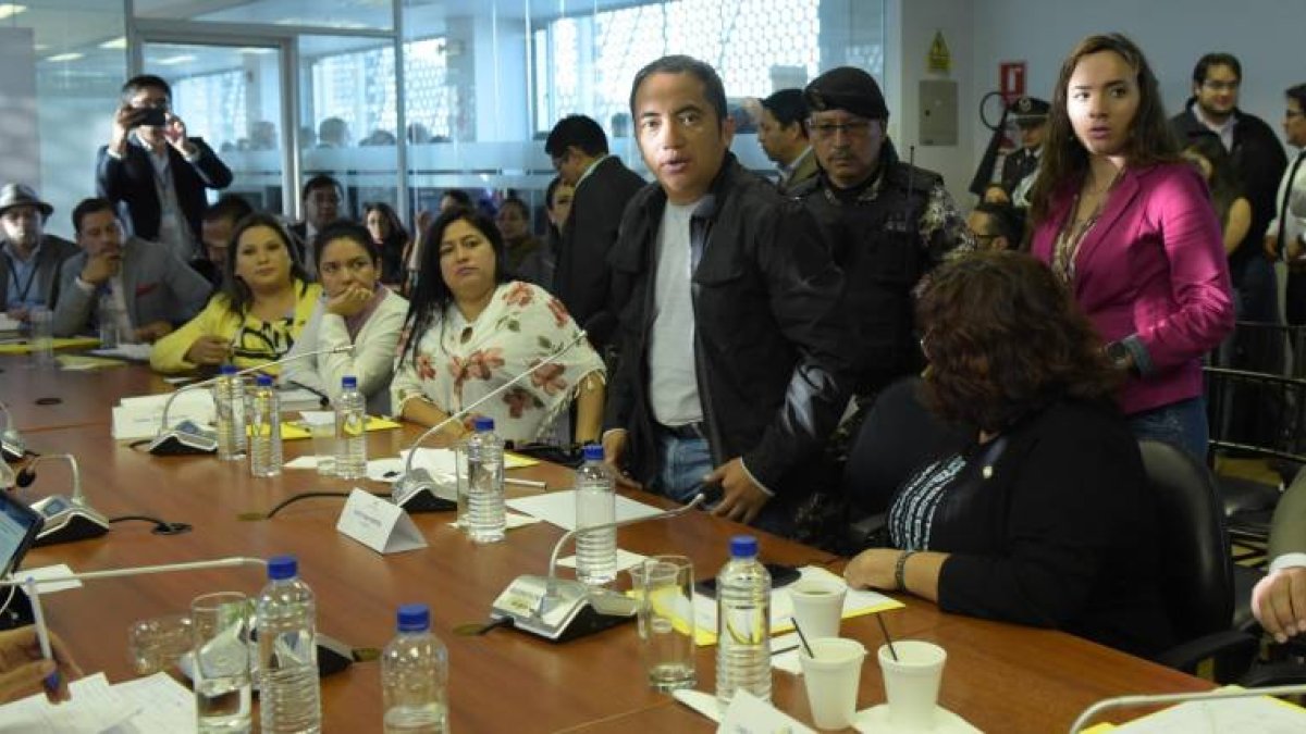 Cita. El asambleísta Yofre Poma, detenido durante la toma de recursos petroleros en el paro, compareció ayer ante la Comisión investigadora.