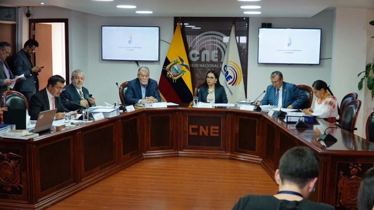 La sesión fue liderada por Diana Atamaint.