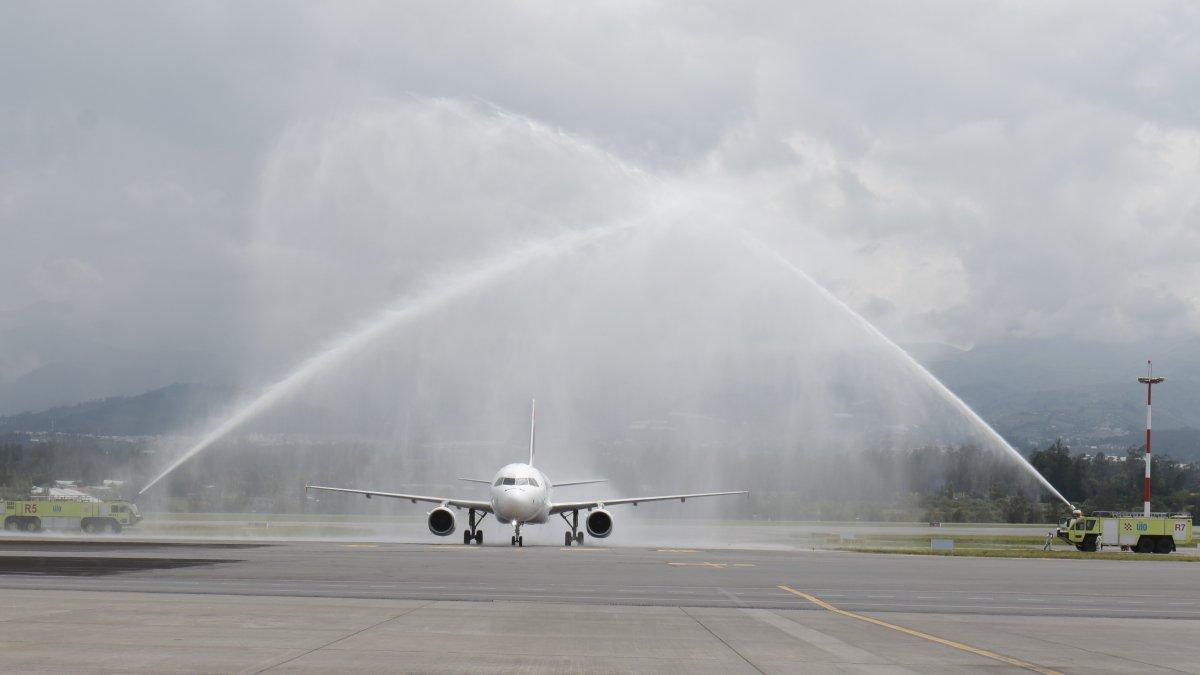 Durante el evento de entrega se recordó que el aeropuerto de la capital ha operado con aproximaciones de precisión con Categoría I.