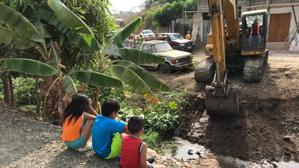 En la comunidad se realizó la limpieza del canal, este jueves 28 de noviembre de 2019.