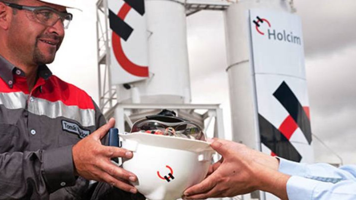 Holcim, ex Cemento Nacional, produce su marca Rocafuerte.