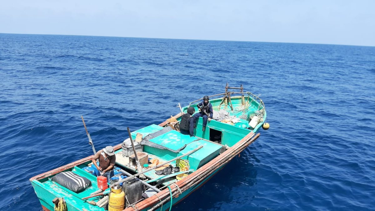 Las embarcaciones retenidas no presentaban documentos.