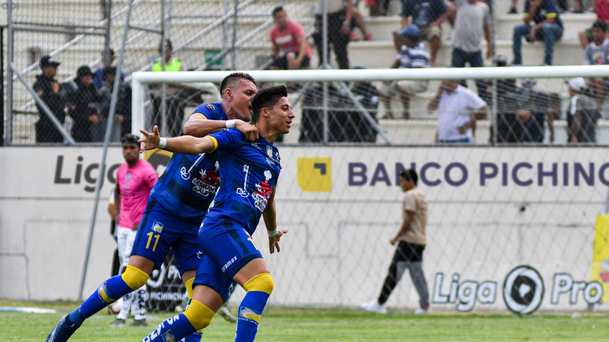 Delfín se adelantó por dos goles en el marcador, pero fue igualado por Independiente. Al final le alcanzó.