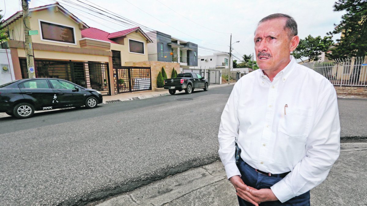 Machado asegura que uno de los compromisos del comité es no presentar una oferta para beneficio de sus intereses.