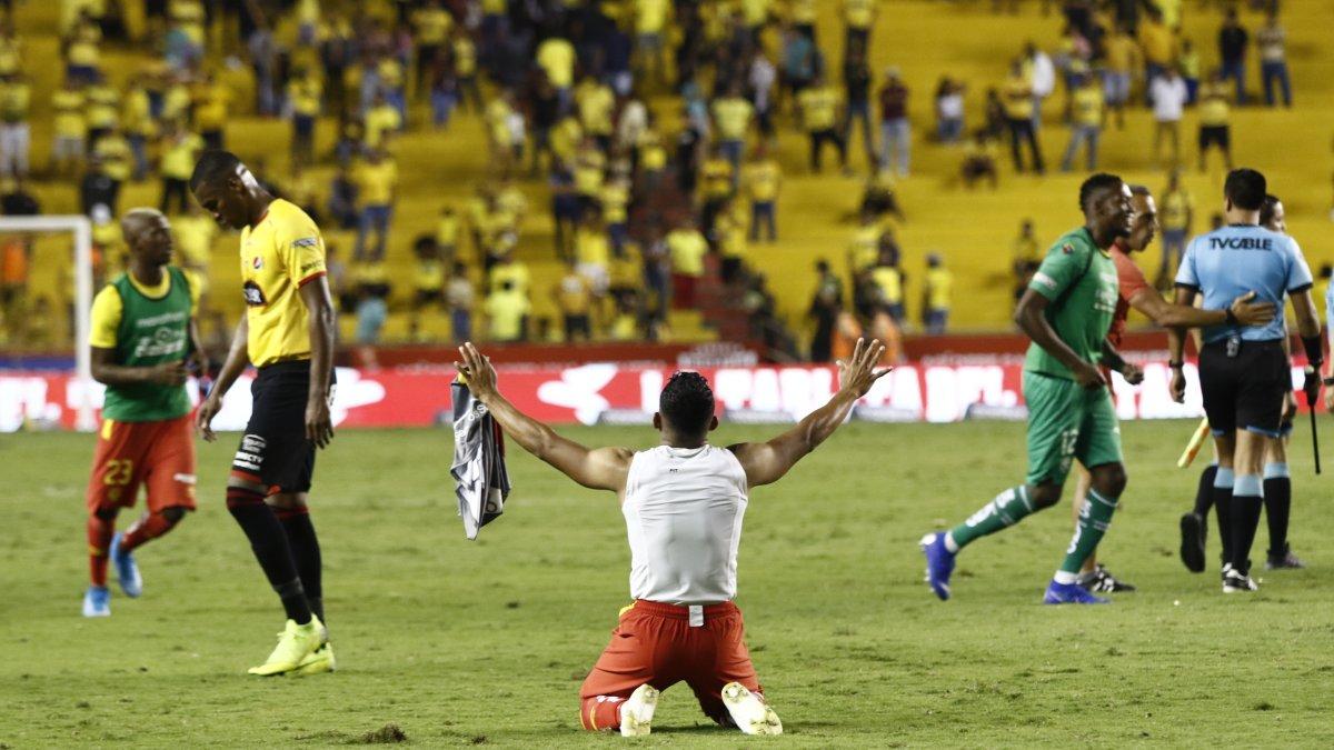 Realidad. Aucas llegó al estadioMonumental a defender la ventaja obtenida en Quito, ante un Barcelona carente de la actitud que lo hizo grande. Este es un año para el olvido.