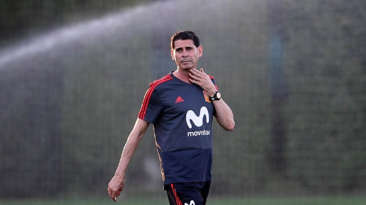 Fernando Hierro, técnico de España