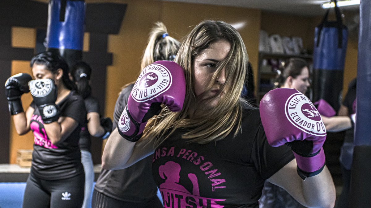 Alto. El programa Alto (@alto.ec), de BuShinDo Ju-Jitsu Ecuador, se enfoca en la “defensa personal femenina realista”, a través de la prevención.