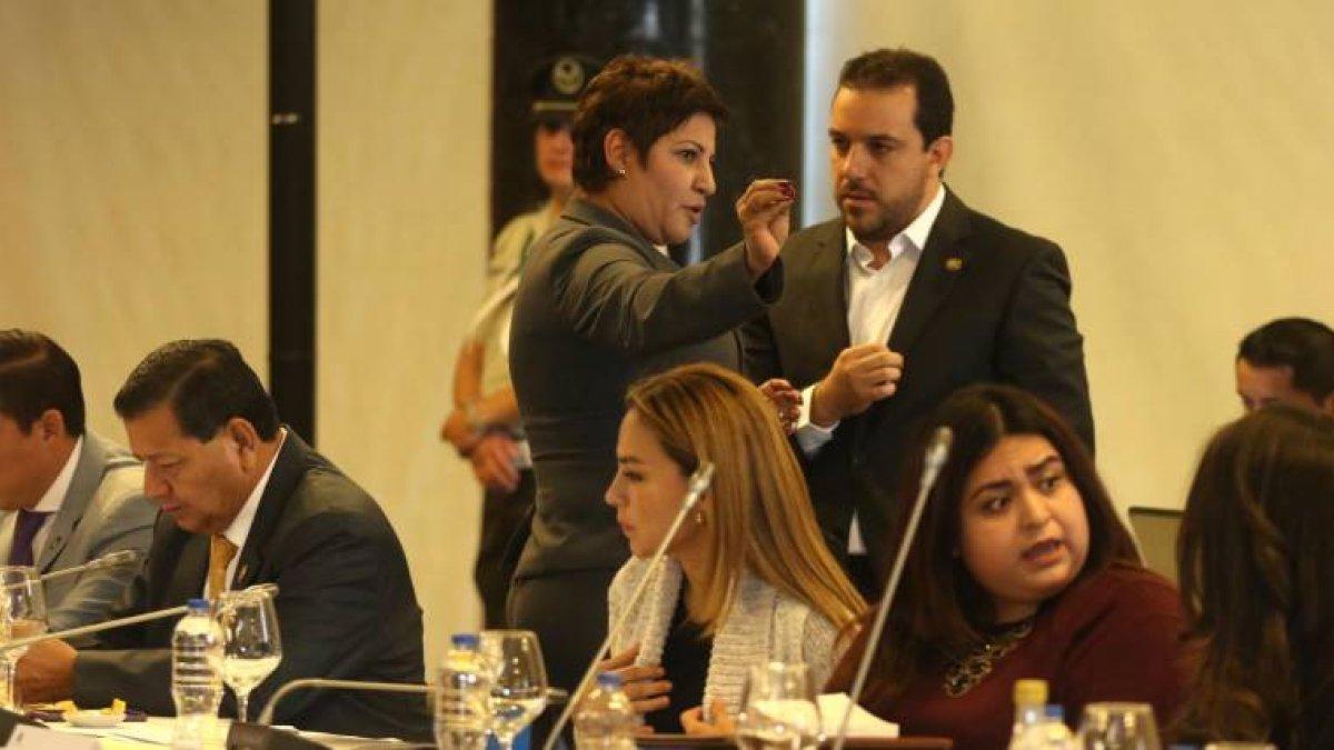 Roberto Gómez cuestionó los acuerdos del movimiento CREO.