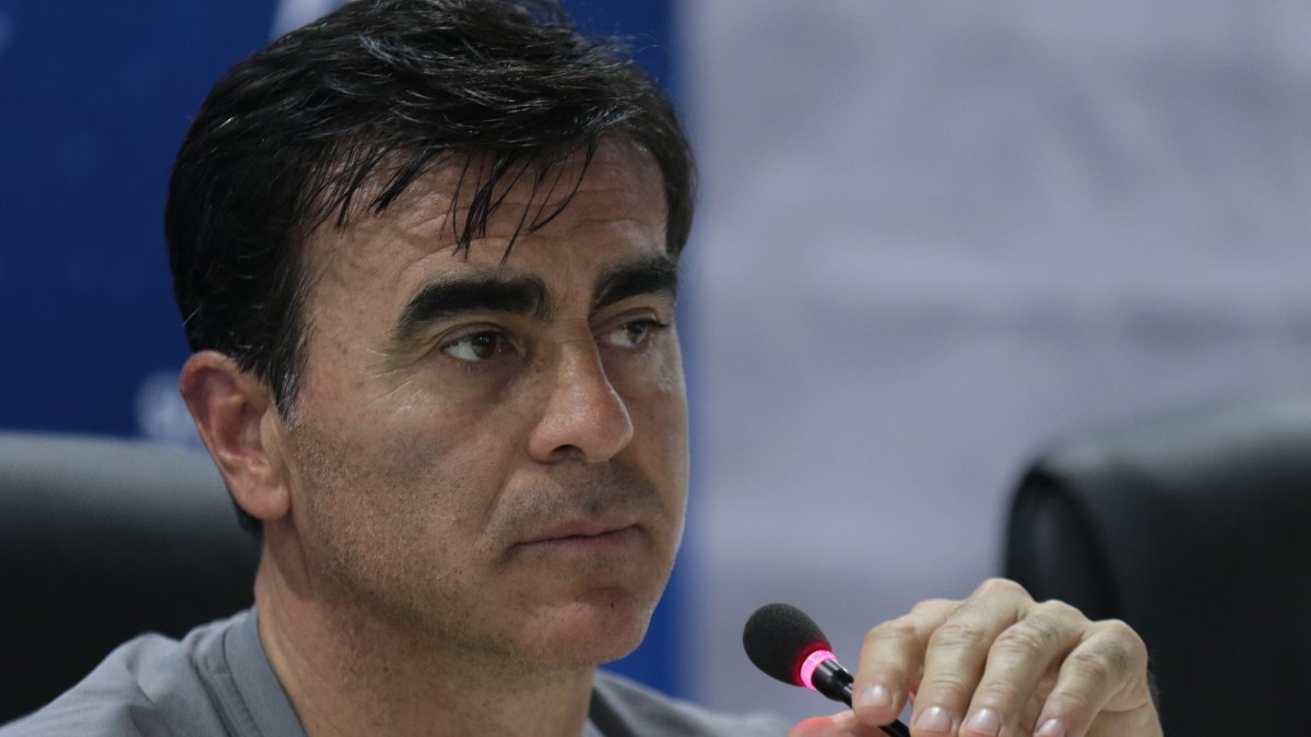 Pese a su respuesta, Gustavo Quinteros no cerró la posibilidad de escuchar ofertas de cualquier otro equipo de la LigaPro.