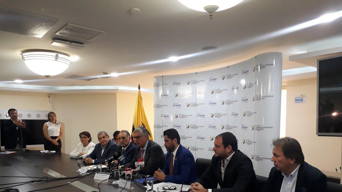 El ministro de Comercio Exterior, Iván Ontaneda, dio a conocer detalles de las acciones.