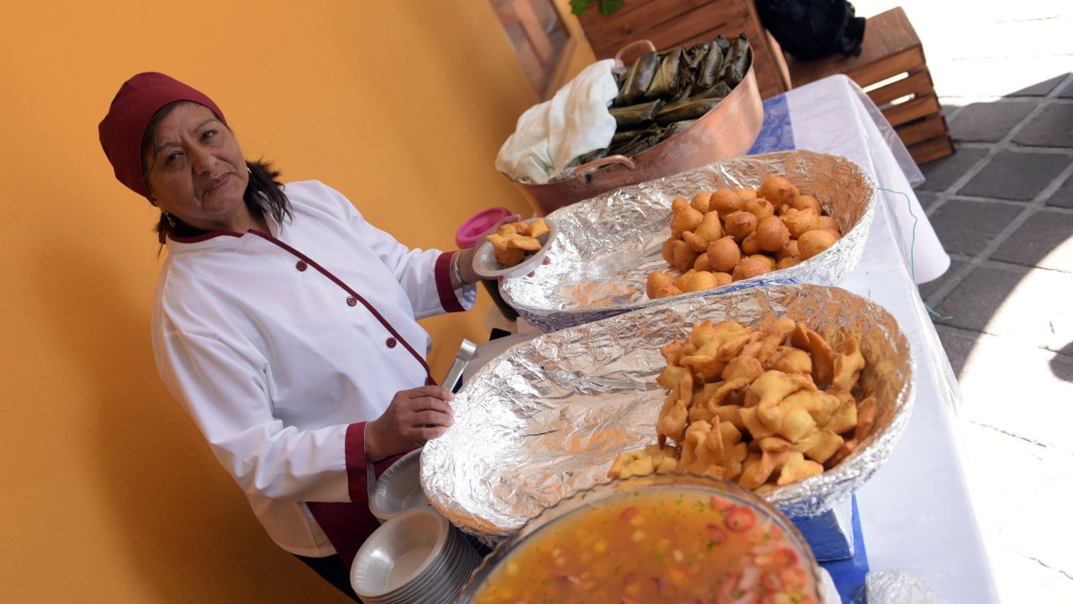 Los buñuelos y tamales son parte de la gastronomía capitalina.