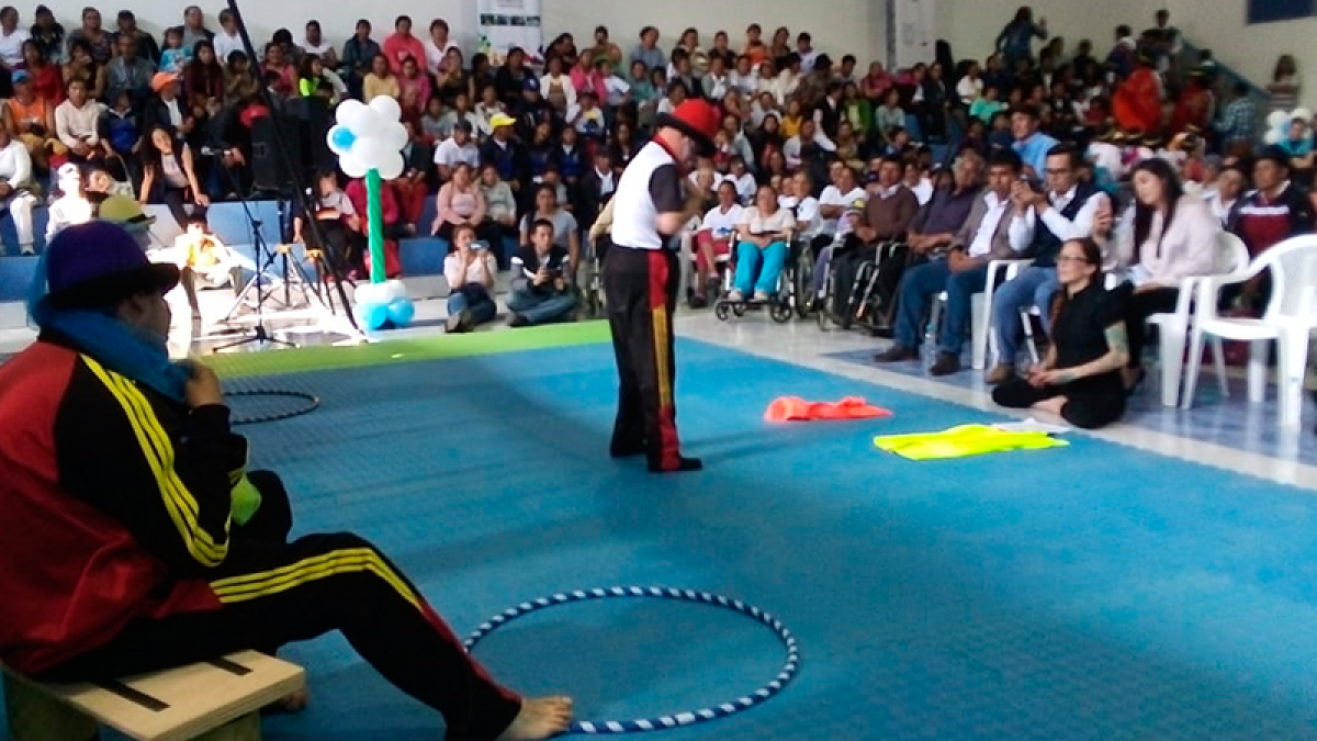 Malabares y otras artes circenses permiten el desarrollo de habilidades a personas con movilidad reducida y otras discapacidades.