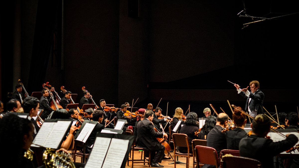 Dante Anzolini es el director artístico de la Orquesta Sinfónica de Guayaquil.
