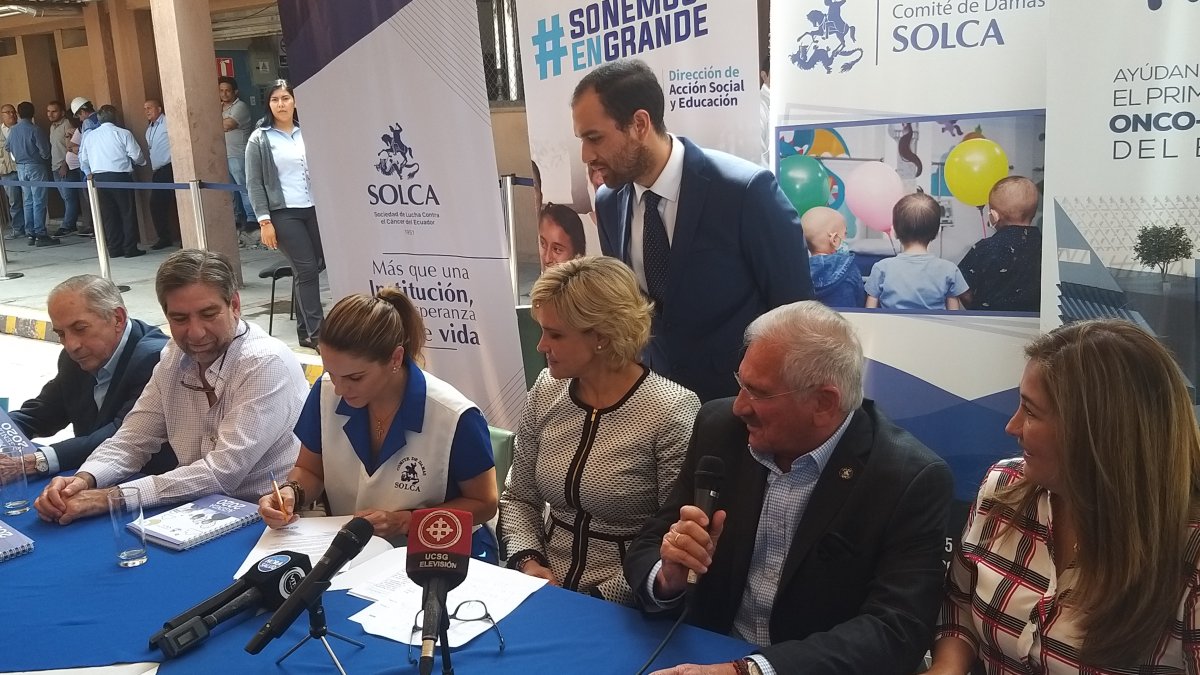 Esta tarde se firmó el acta de compromiso en las instalaciones de Solca.