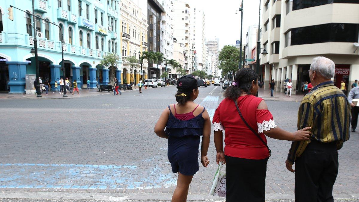 400
400 metros es la medida de las cuatro cuadras que serán únicamente peatonales hasta el domingo.
27 NOVIEMBRE del 2019

GERARDO MENOSCAL

Agencia (ag-expreso)