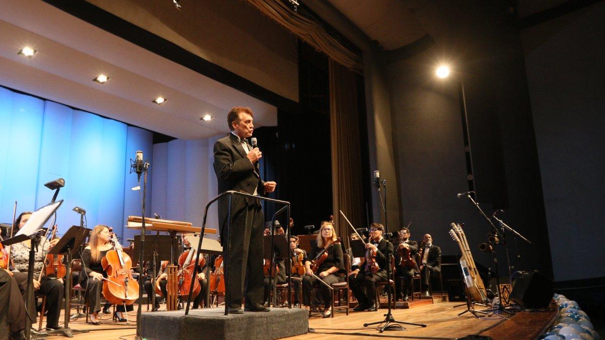 Personaje. Dante Anzolini,músico, compositor y director de la Orquesta Sinfónica de Guayaquil