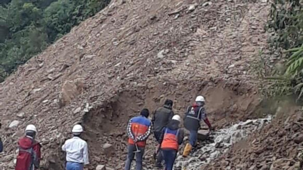 El cierre se realizó debido a los constantes problemas de deslaves que se dan en el tramo.