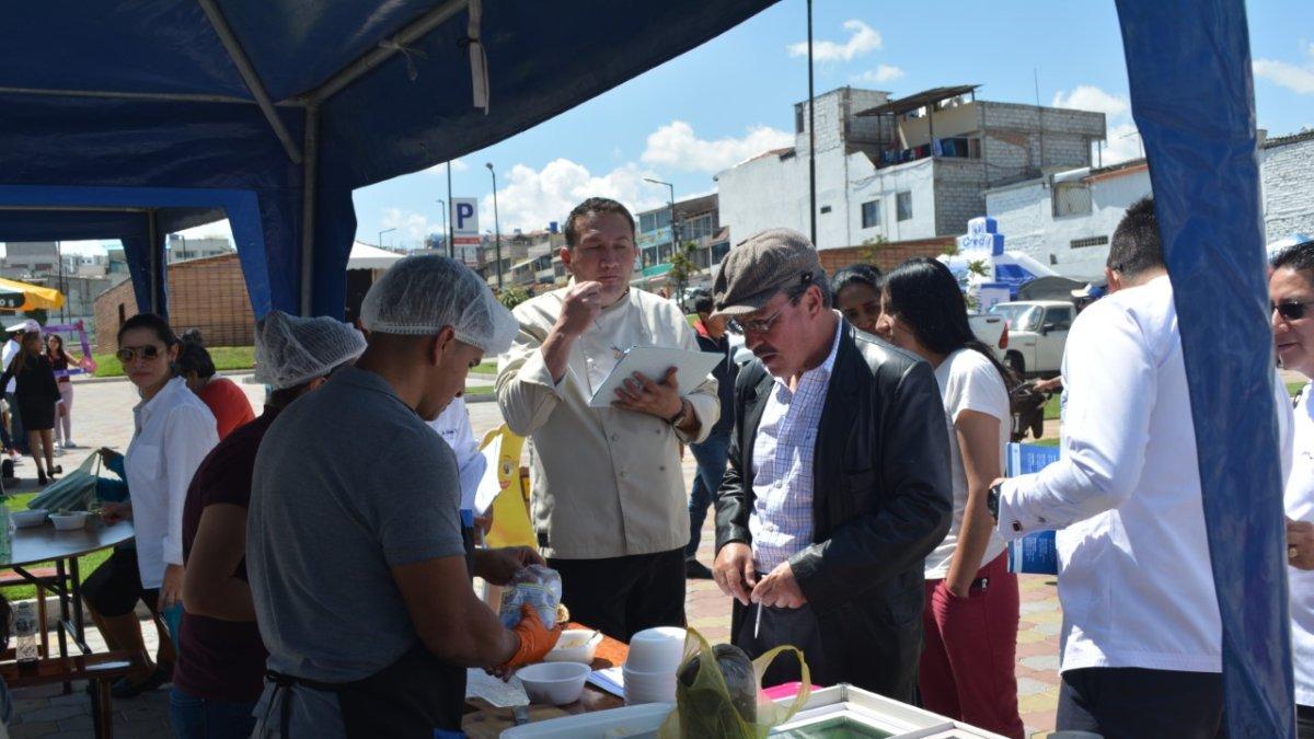 Elección. Para los jueces no fue fácil encontrar la mejor sazón y presentación de los platos típicos