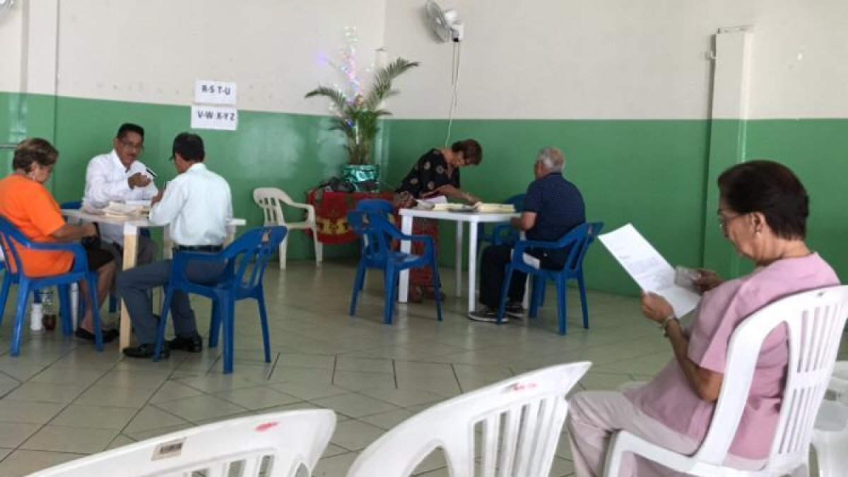 Los bonos se entregan por orden alfabéticos en el edificio situado en las calles Nouguchi y Francisco de Marco.
