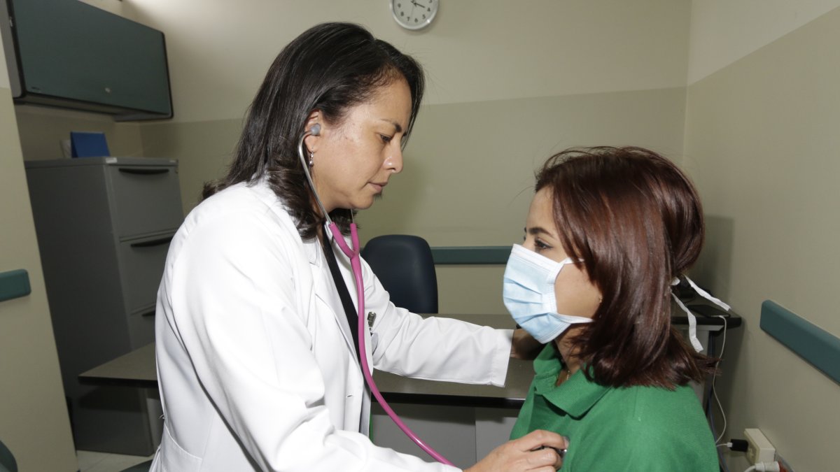 Revisión. Los galenos aconsejan acudir a las unidades de salud cercanas para evitar complicaciones.