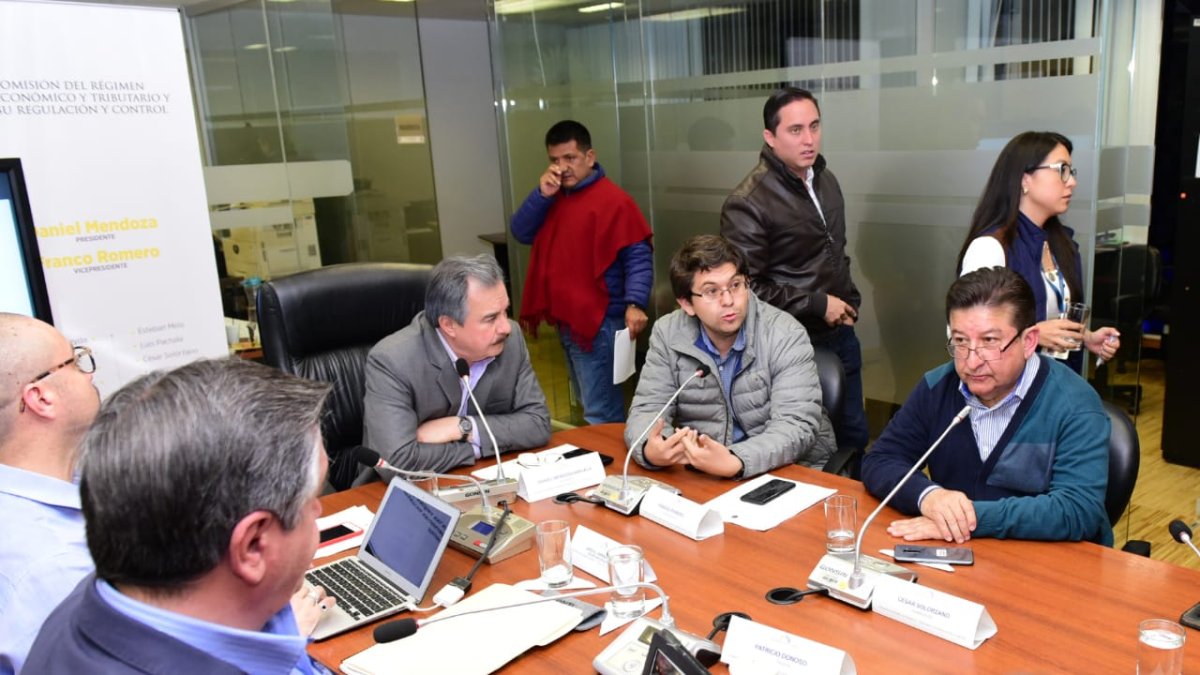 Para que el pleno se allane se requiere de 70 votos favorables y para la ratificación 90 votos.