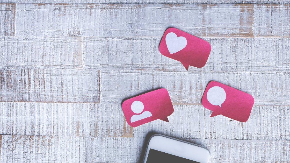 Un aviso saltará a la pantalla de quien esté a punto de compartir una descripción potencialmente ofensiva.