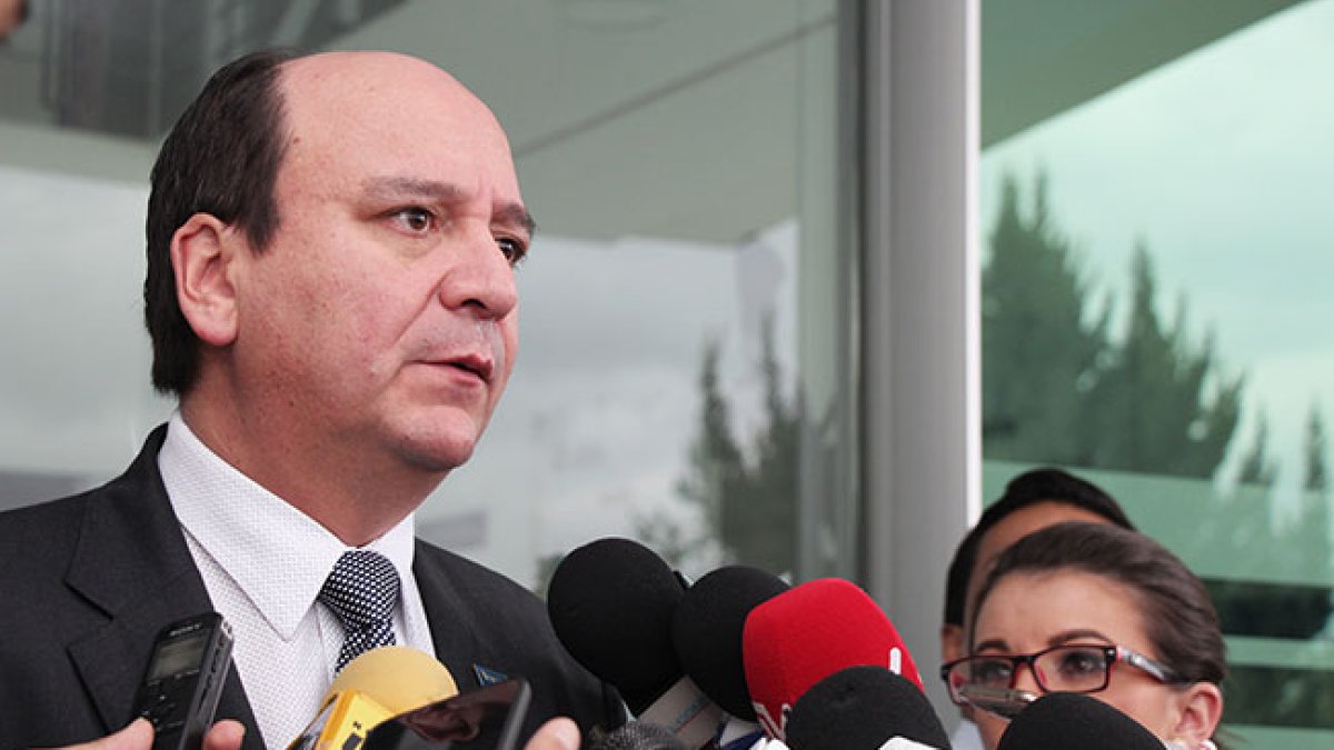 Acusador. El fiscal Carlos Baca dijo que hay elementos para la prisión del vicepresidente y su tío.