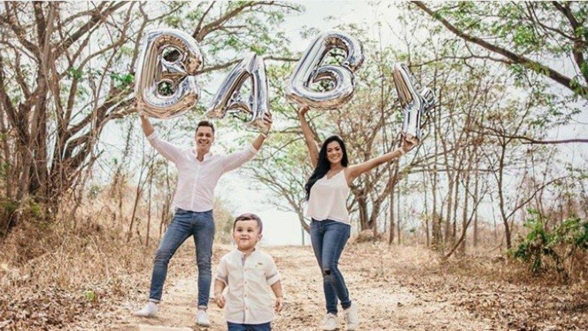 La artista publicó la noticia en Instagram junto con una sesión de fotos especial.