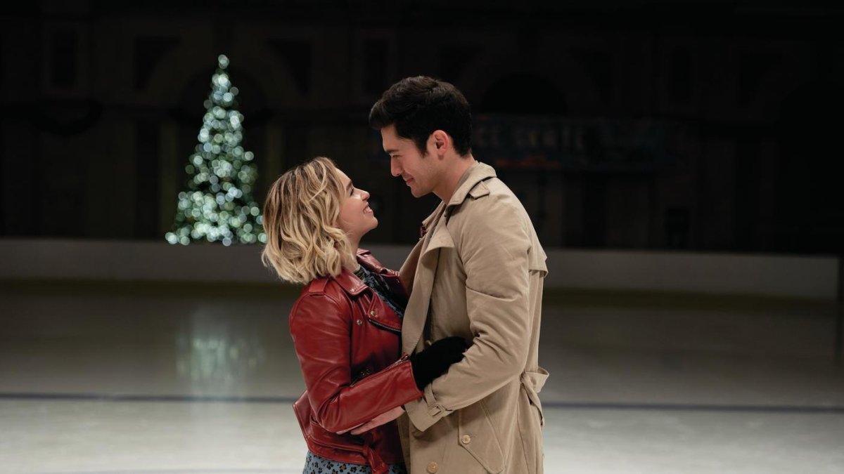 Emilia Clarke y Henry Golding son los protagonistas del filme.