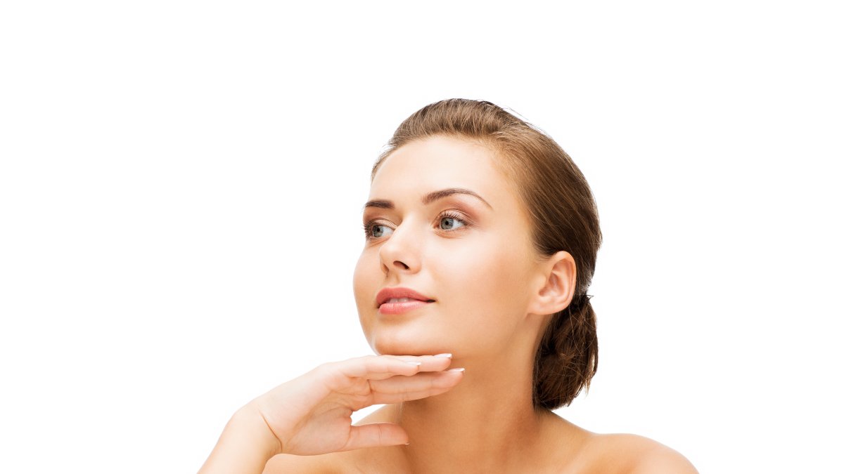 Existen diversos tratamientos preventivos para lucir la piel suave y sin manchas.