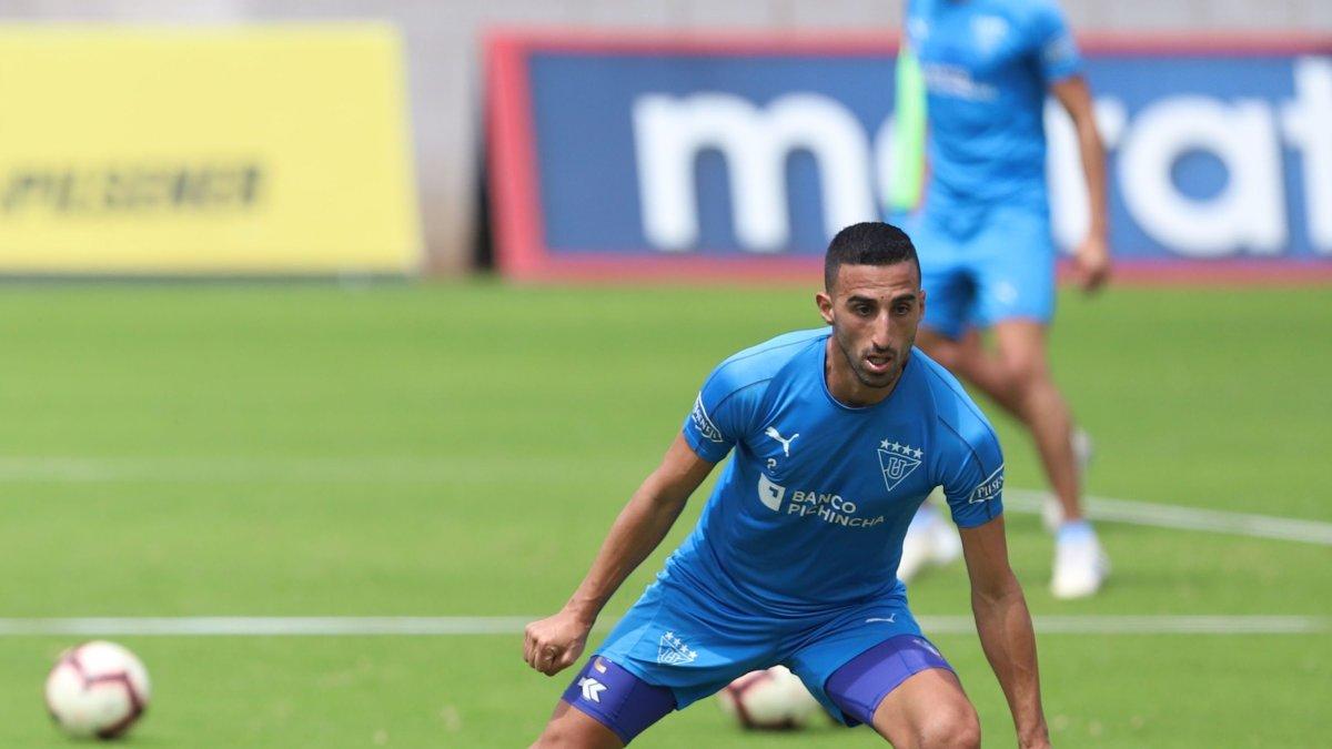 El zaguero argentino Hernán Pellerano rescindió su contrato con Liga de Quito, club en el que militó durante dos temporadas.