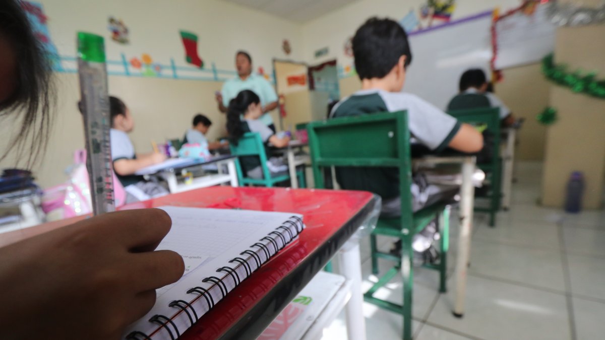 Problema. El Atenas International School tiene una cartera vencida del 20 %, por el no pago de pensiones por parte de los padres de familia.