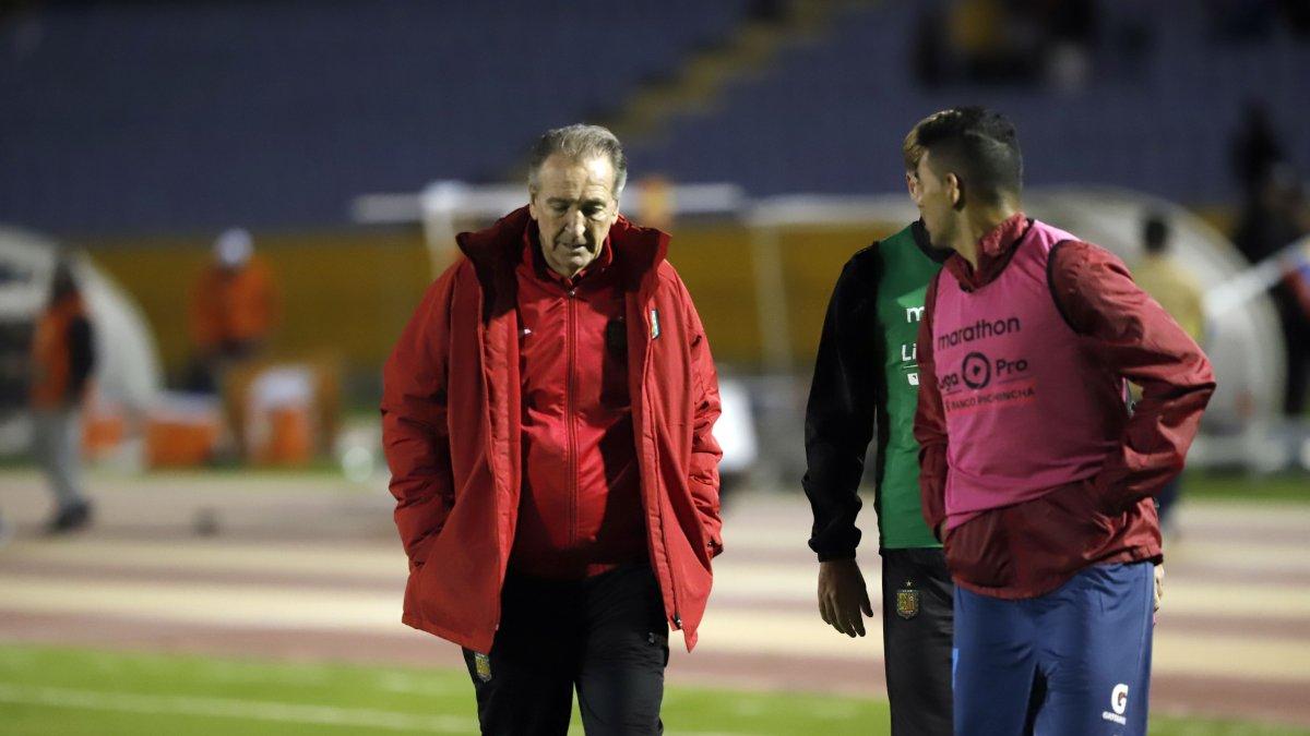 Luis Soler dirigió al Deportivo Cuenca en dos etapas. La primera fue de 2010 a 2012. La segunda fue al inicio de este año. Fue despedido por malos resultados.