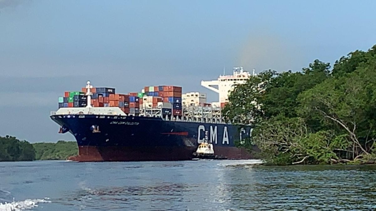 La fruta de Ecuador sale en contenedores, con todos los requisitos, dicen los productores.