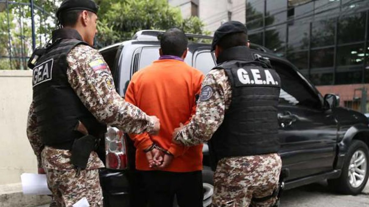 Salud. Carlos Pérez tiene nueve puntos en el rostro. Ayer salió del hospital.