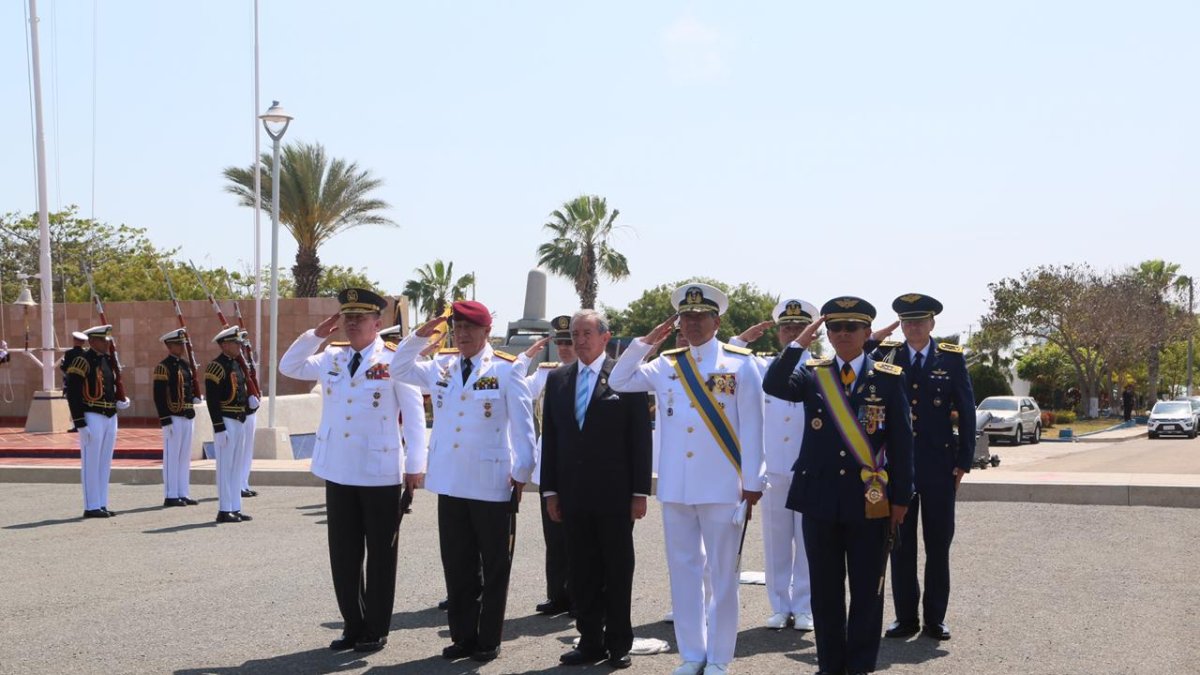 El acto estuvo presidido por el ministro de Defensa.