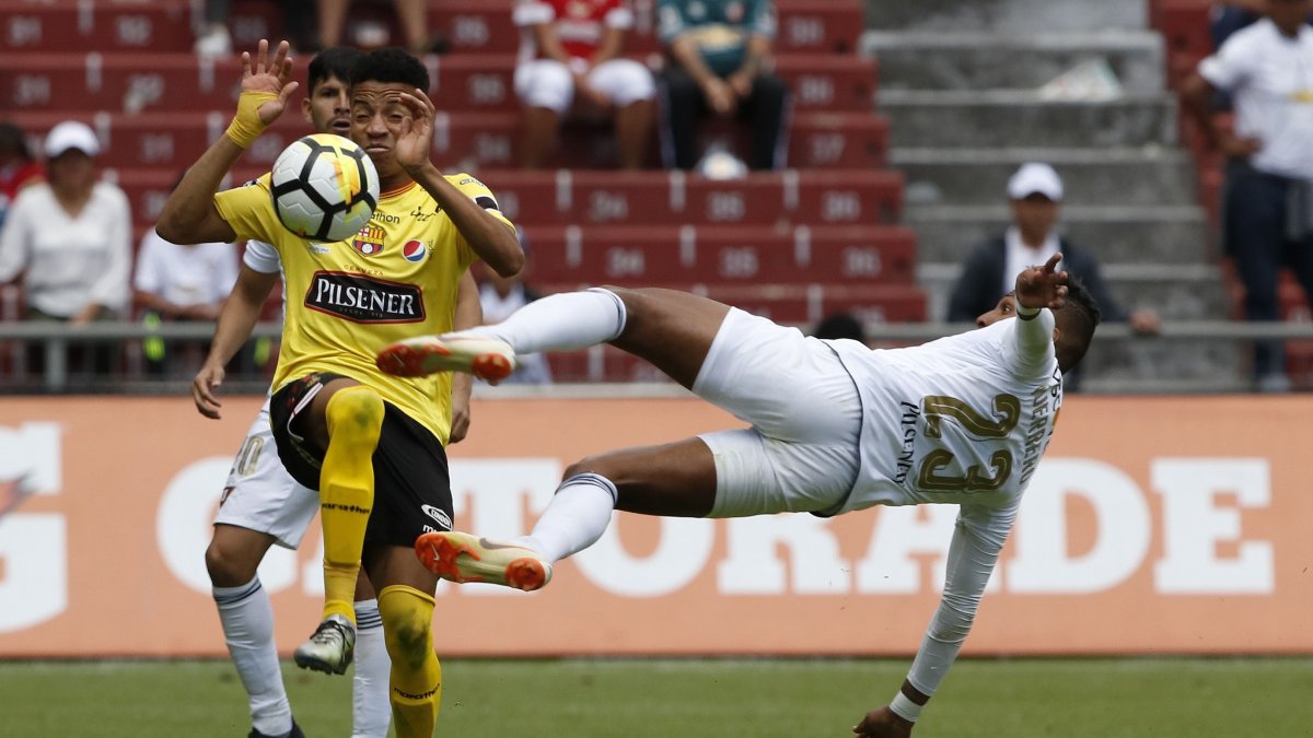 Liga de Quito tratará de conservar el invicto ante Barcelona en medio de dos partidos por Copa Libertadores ante River Plate y Sao Paulo