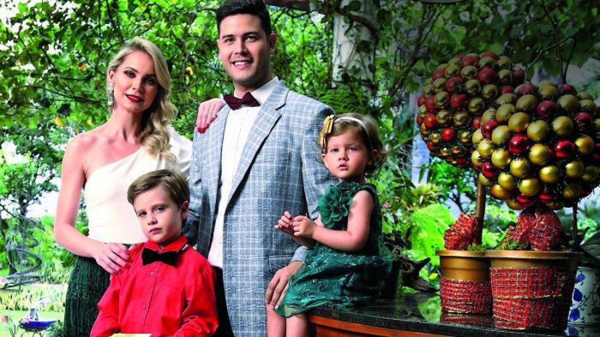 Continúa la temporada de fiestas. Destaque con sus mejores looks familiares.