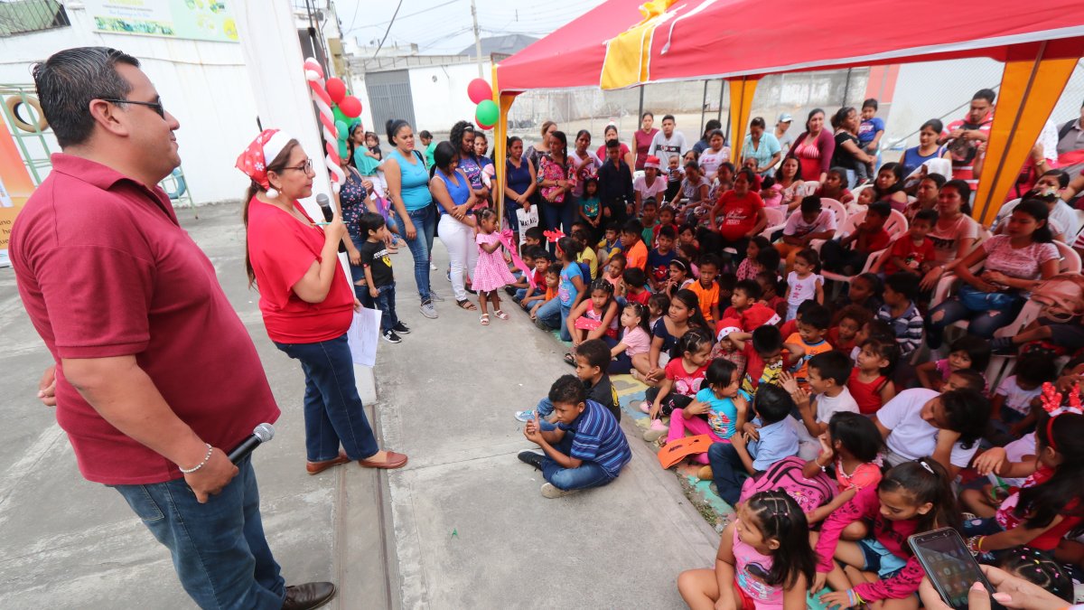 Más de 200 niños se reunieron en la sede de la fundación, al norte de Guayaquil.