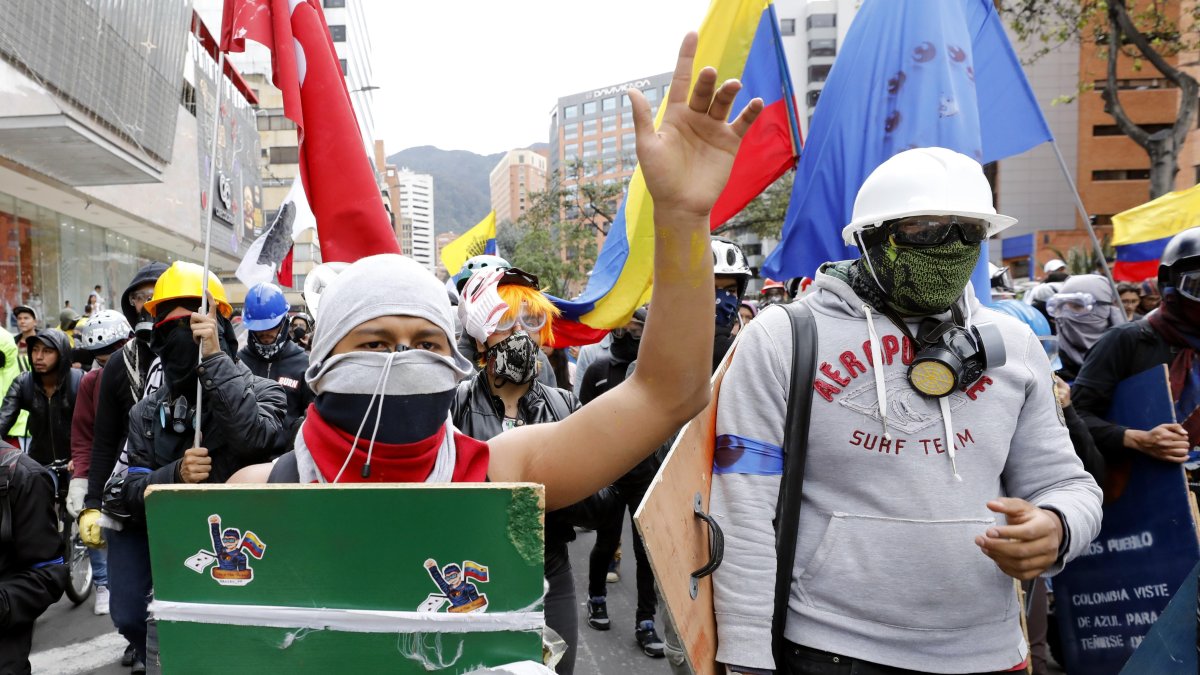 BOGOTÁ. El jueves, los universitarios volvieron a las calles con sus gritos de rechazo al Gobierno de Duque.