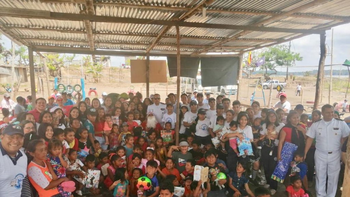 Los niños de la comunidad disfrutaron de las actividades.