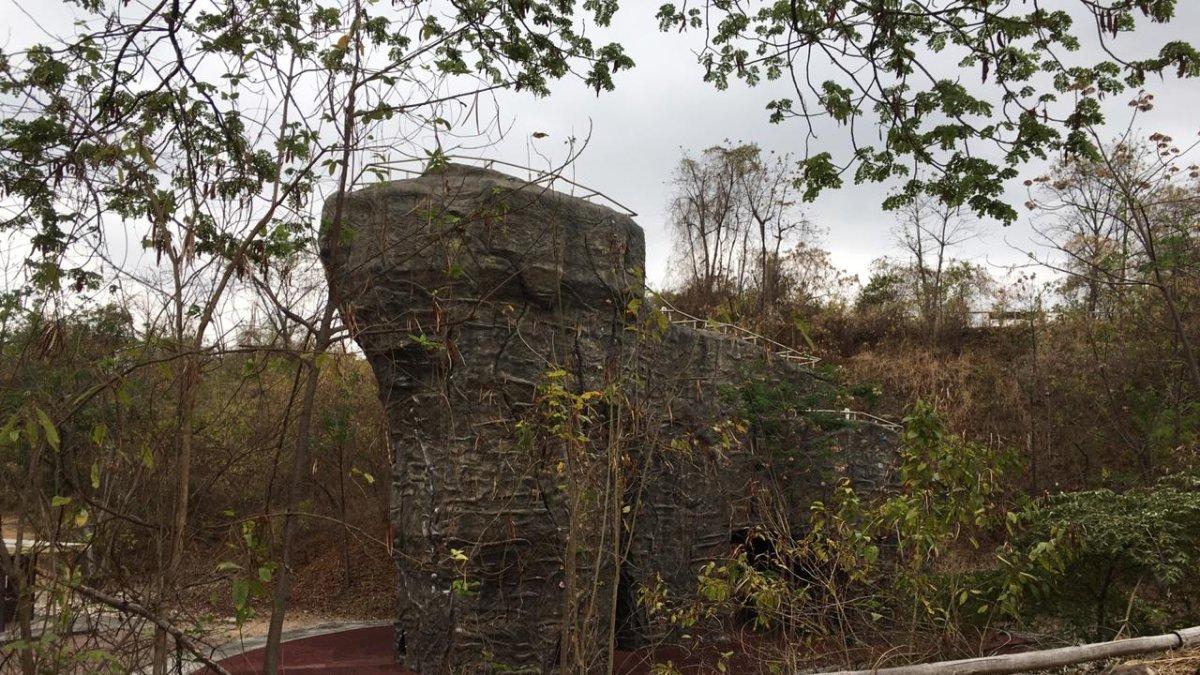 El área del rocódromo está cerrada al público y era una de las atracciones principales.