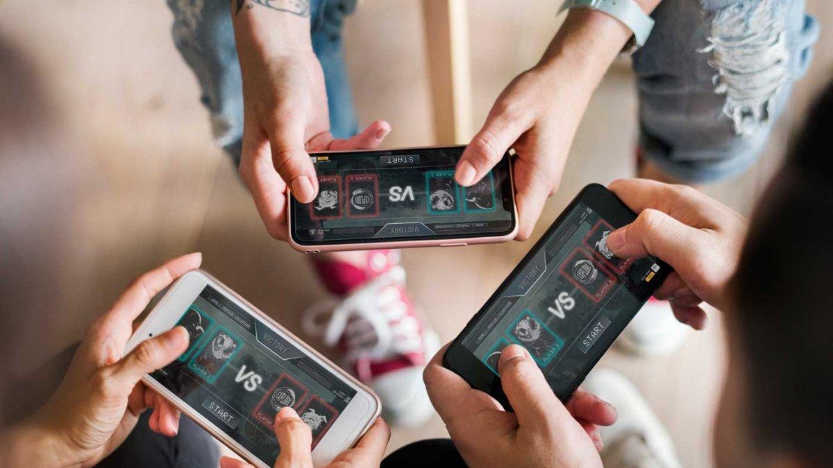 La mayoría de los juegos están disponibles para descargar en iOS y Android.