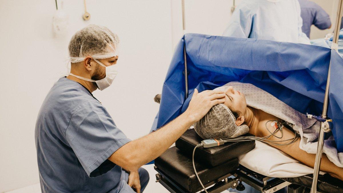 Referencial. La violencia obstétrica es toda acción u omisión que limite el derecho de las mujeres embarazas a recibir servicios de salud.