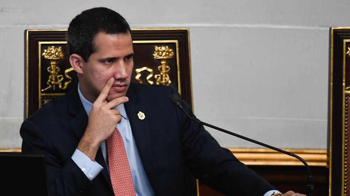 El líder opositor y autoproclamado presidente, Juan Guaidó, durante la sesión del 17 de diciembre