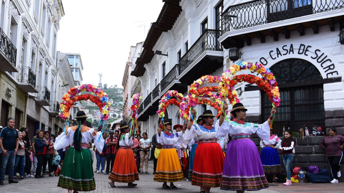 Danzas tradicionales de las comunidades indígenas de la Sierra hicieron el deleite de los visitantes.