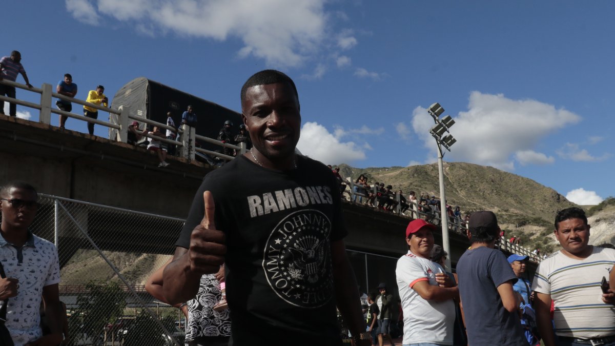 Unión. Carlos Tenorio, exjugador de la Tricolor, considera que lo idóneo es la FEF y que los clubes trabajen unidos por la selección nacional.
