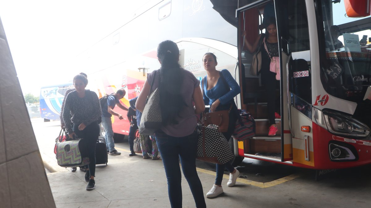 Un alto movimiento se registra en la terminal terrestre.

Agencia (ag-extra)